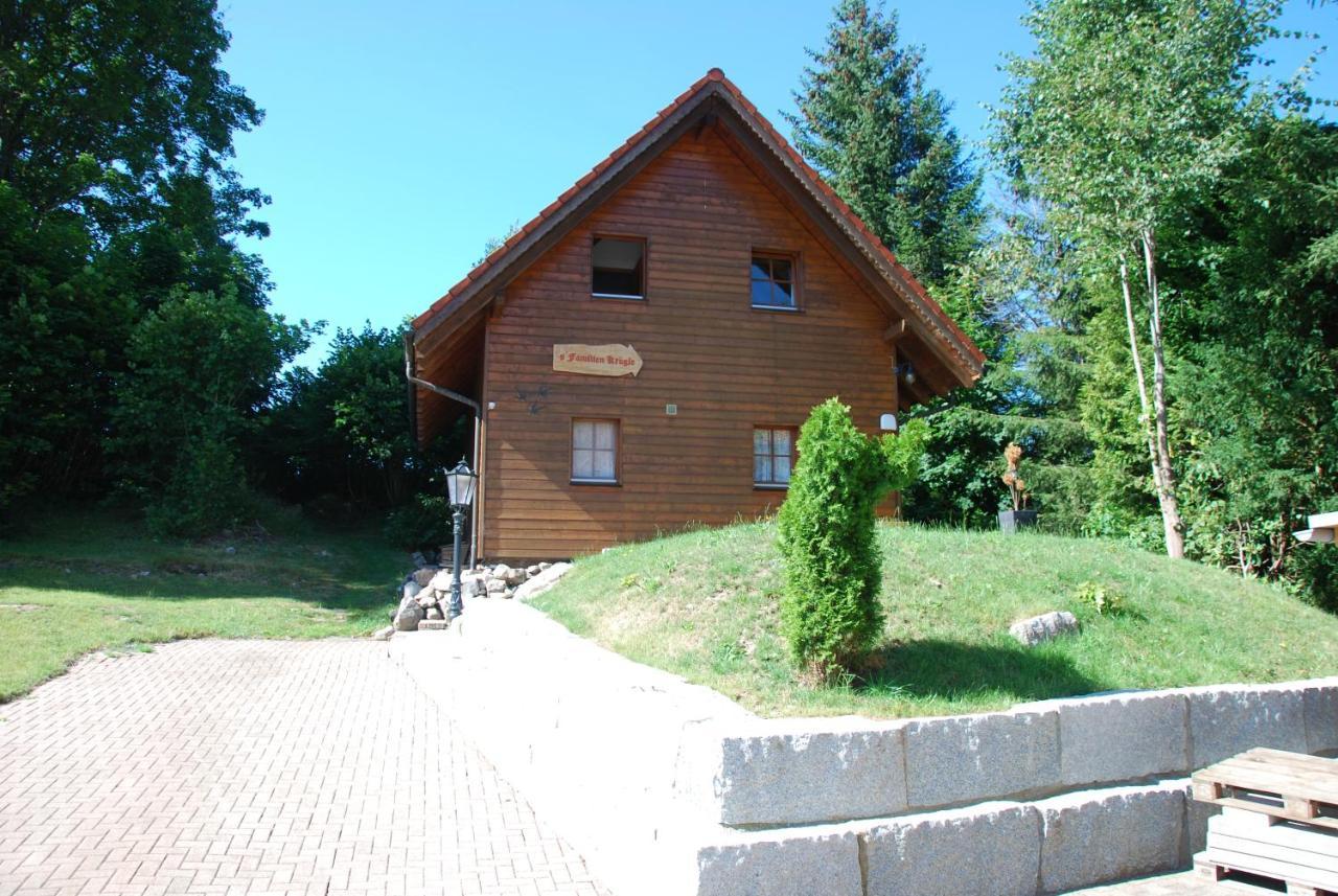 Landgasthof Zum Dorfkrug Hotel Haeusern Exterior photo